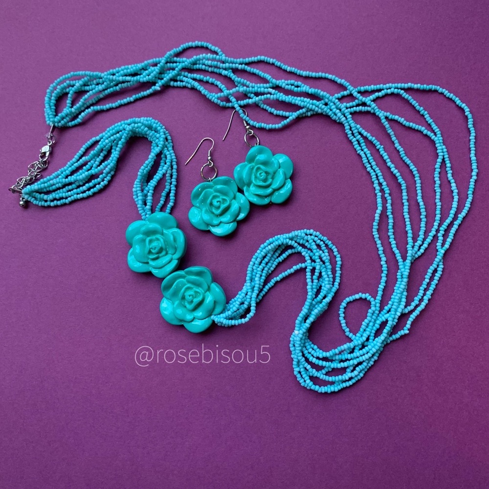 🦚🆕Glazed Flower Bead Necklace/Earring Set Teal